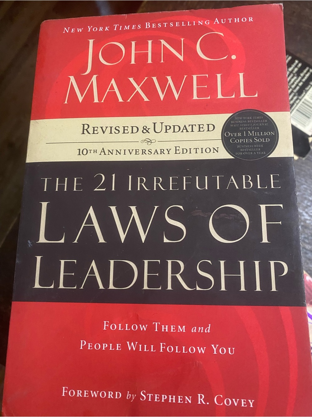 Leadership Book Cover — The 21 Irrefutable Laws of Leadership
